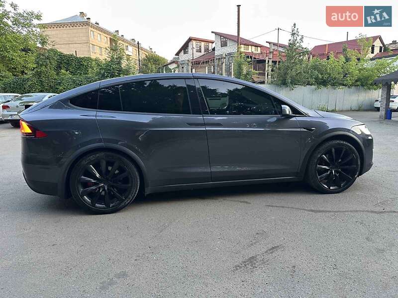 Позашляховик / Кросовер Tesla Model X 2020 в Львові