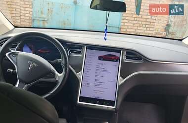 Внедорожник / Кроссовер Tesla Model X 2017 в 