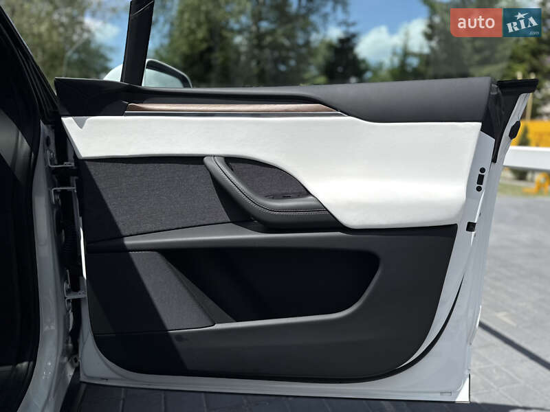 Позашляховик / Кросовер Tesla Model X 2022 в Львові