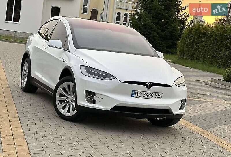 Внедорожник / Кроссовер Tesla Model X 2018 в 
