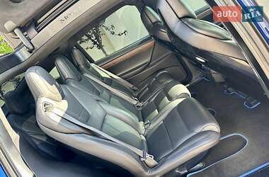 Позашляховик / Кросовер Tesla Model X 2016 в 