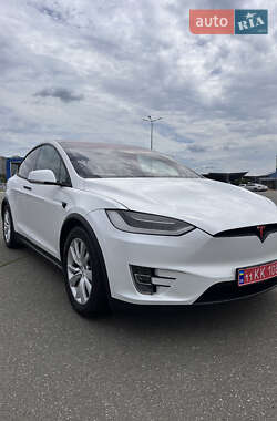 Внедорожник / Кроссовер Tesla Model X 2017 в 