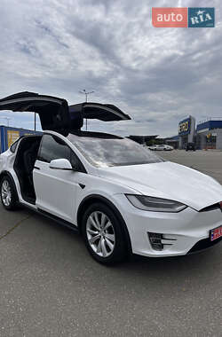 Внедорожник / Кроссовер Tesla Model X 2017 в 