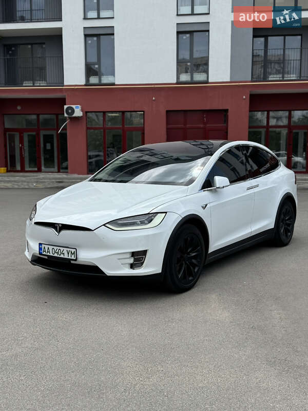 Внедорожник / Кроссовер Tesla Model X 2018 в Киеве