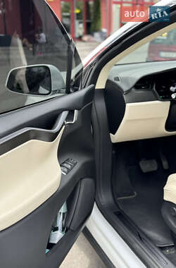 Внедорожник / Кроссовер Tesla Model X 2018 в 