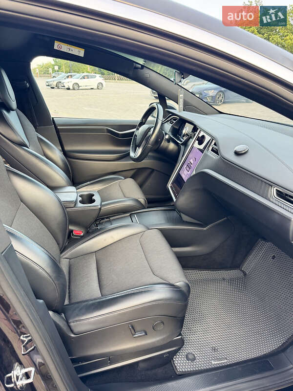 Позашляховик / Кросовер Tesla Model X 2017 в Харкові