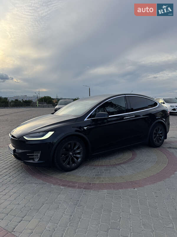 Позашляховик / Кросовер Tesla Model X 2017 в Харкові