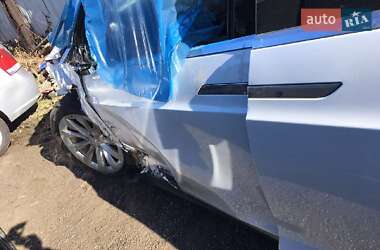 Позашляховик / Кросовер Tesla Model X 2021 в 