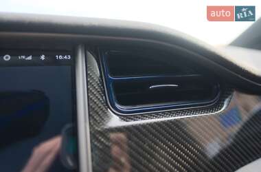 Позашляховик / Кросовер Tesla Model X 2019 в 