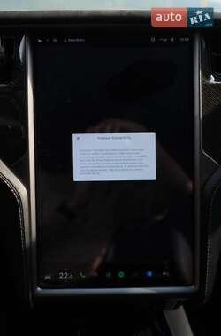 Позашляховик / Кросовер Tesla Model X 2019 в 
