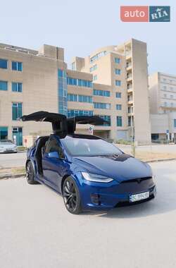 Позашляховик / Кросовер Tesla Model X 2019 в 