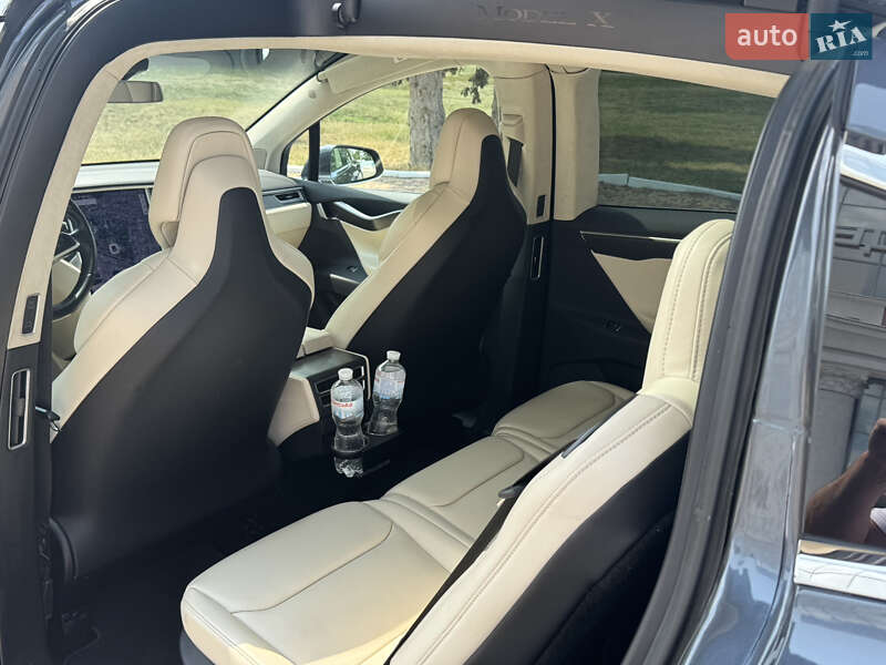 Позашляховик / Кросовер Tesla Model X 2017 в Одесі