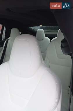 Позашляховик / Кросовер Tesla Model X 2017 в 