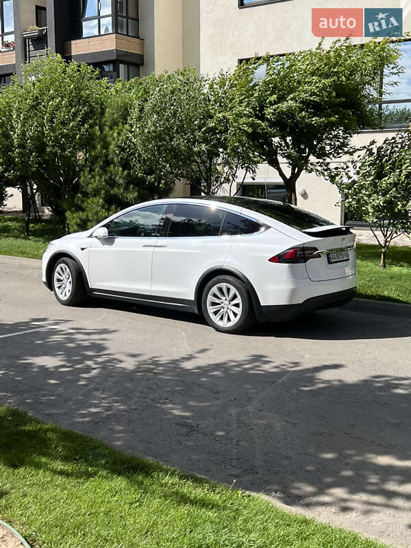 Внедорожник / Кроссовер Tesla Model X 2020 в Киеве