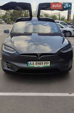 Позашляховик / Кросовер Tesla Model X 2017 в 