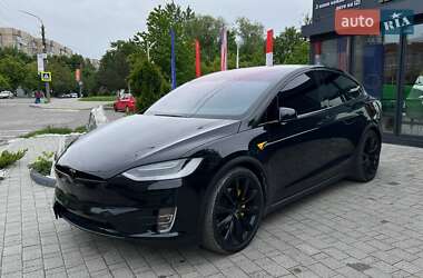 Позашляховик / Кросовер Tesla Model X 2017 в 
