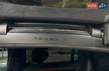 Позашляховик / Кросовер Tesla Model X 2017 в 