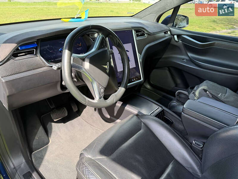 Внедорожник / Кроссовер Tesla Model X 2016 в Киеве