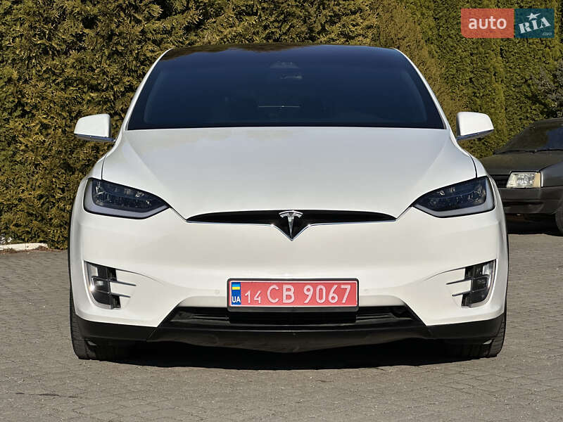 Позашляховик / Кросовер Tesla Model X 2018 в Львові