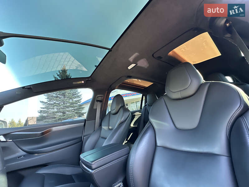 Позашляховик / Кросовер Tesla Model X 2018 в Львові