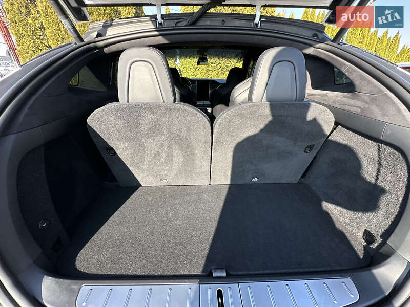 Позашляховик / Кросовер Tesla Model X 2018 в Львові