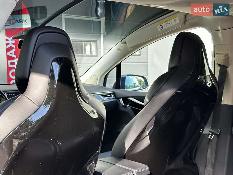 Внедорожник / Кроссовер Tesla Model X 2017 в Киеве