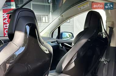 Внедорожник / Кроссовер Tesla Model X 2017 в 