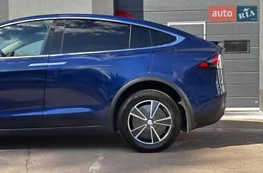 Внедорожник / Кроссовер Tesla Model X 2017 в 
