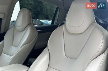 Позашляховик / Кросовер Tesla Model X 2017 в 
