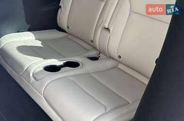 Позашляховик / Кросовер Tesla Model X 2017 в 