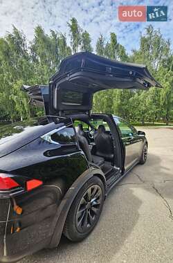 Внедорожник / Кроссовер Tesla Model X 2018 в 