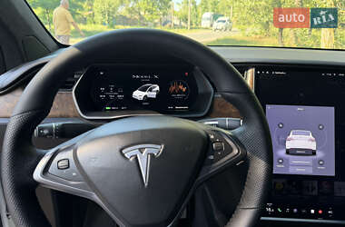 Позашляховик / Кросовер Tesla Model X 2019 в 