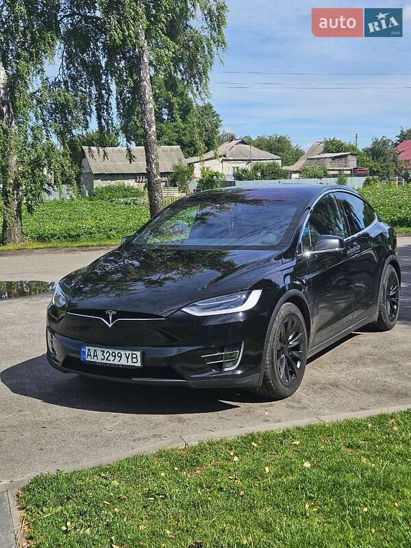 Внедорожник / Кроссовер Tesla Model X 2018 в 