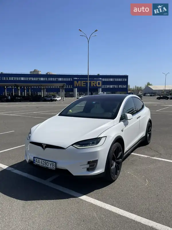 Tesla Model X 2017