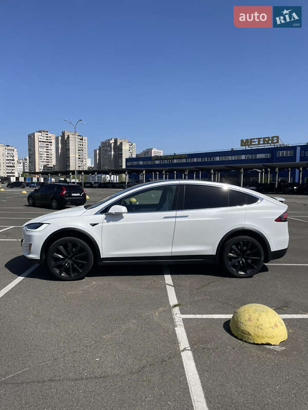Внедорожник / Кроссовер Tesla Model X 2017 в Киеве