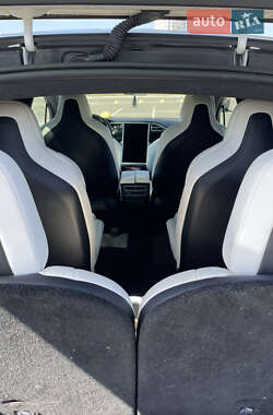 Внедорожник / Кроссовер Tesla Model X 2017 в 
