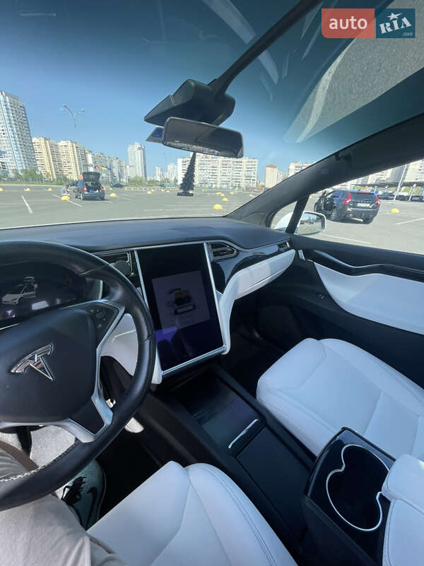 Внедорожник / Кроссовер Tesla Model X 2017 в Киеве