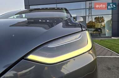 Позашляховик / Кросовер Tesla Model X 2018 в 