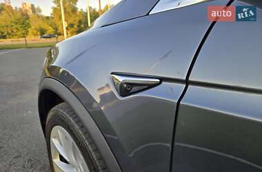 Позашляховик / Кросовер Tesla Model X 2018 в 