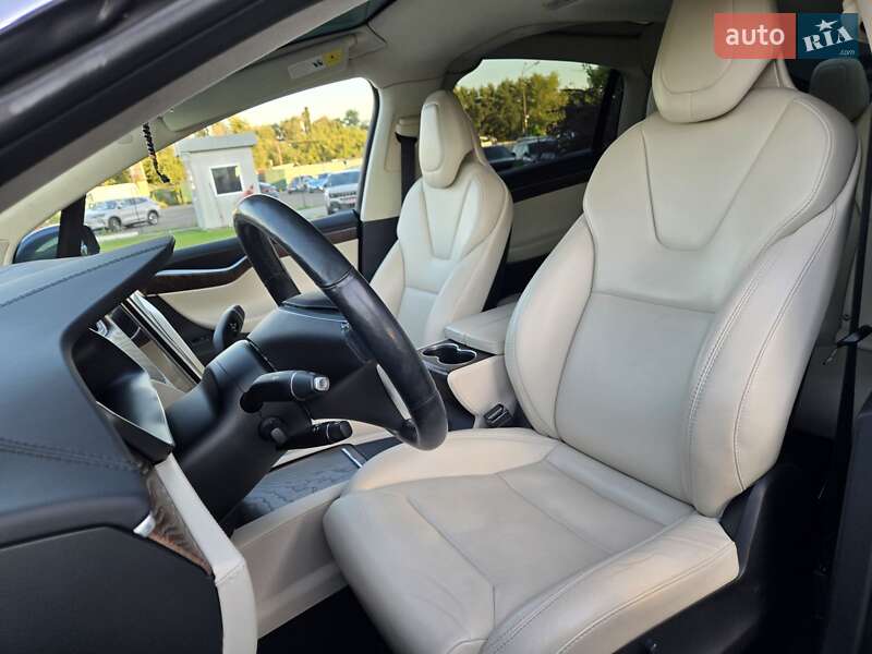 Позашляховик / Кросовер Tesla Model X 2018 в Києві фото 31 Позашляховик / Кросовер Tesla Model X 2018 в Києві