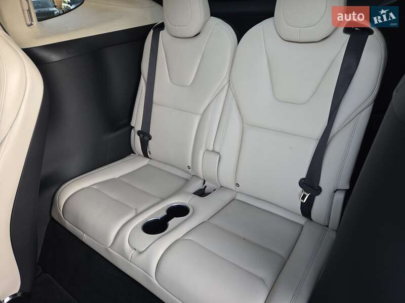 Позашляховик / Кросовер Tesla Model X 2018 в Києві фото 38 Позашляховик / Кросовер Tesla Model X 2018 в Києві