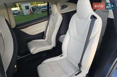 Позашляховик / Кросовер Tesla Model X 2018 в 