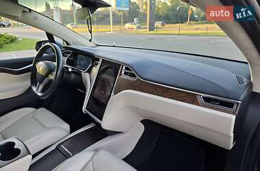 Позашляховик / Кросовер Tesla Model X 2018 в 