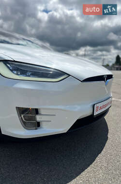 Внедорожник / Кроссовер Tesla Model X 2018 в 