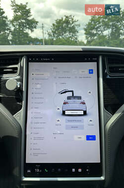 Внедорожник / Кроссовер Tesla Model X 2018 в 