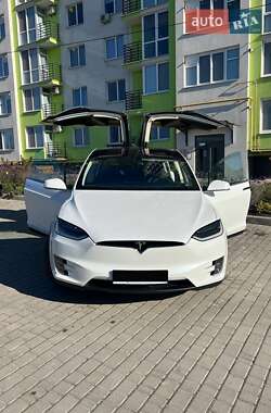 Позашляховик / Кросовер Tesla Model X 2016 в 