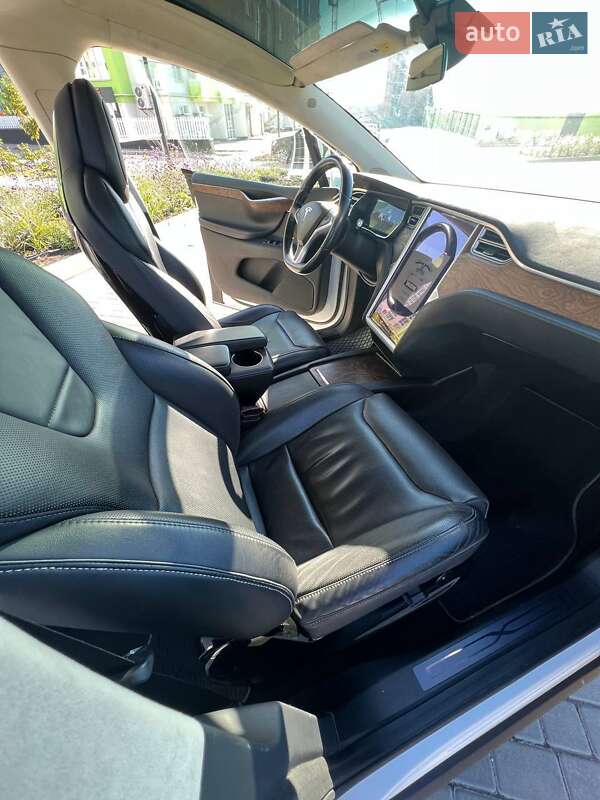 Внедорожник / Кроссовер Tesla Model X 2016 в Львове