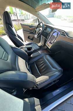 Позашляховик / Кросовер Tesla Model X 2016 в 