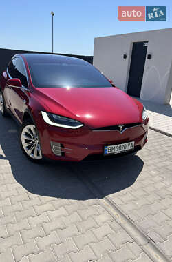 Позашляховик / Кросовер Tesla Model X 2018 в 