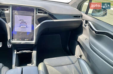 Внедорожник / Кроссовер Tesla Model X 2018 в 